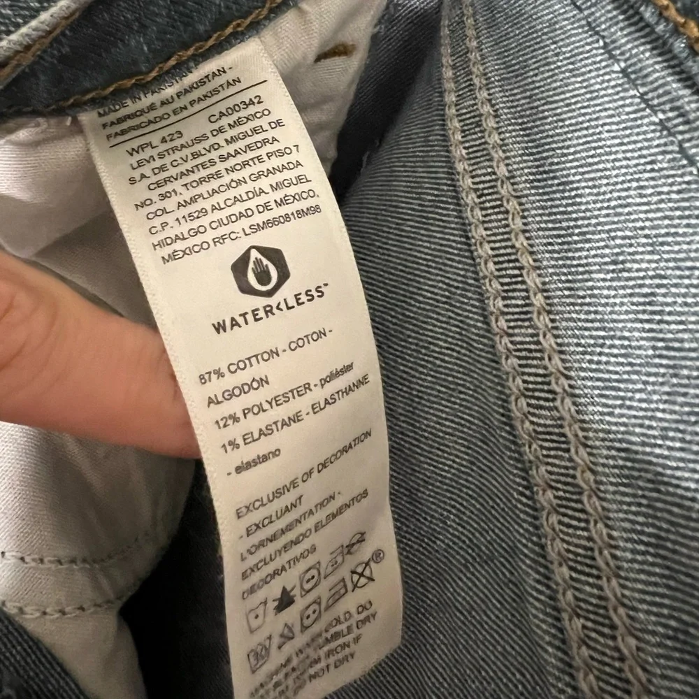 Men’s Levi’s Relaxed Fit Signature Jeans Size 29x30 NEW WITH TAGS